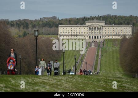 Une vue générale de Stormont, les édifices du Parlement d'Irlande du Nord à Belfast. Lundi, 19 avril 2021, à Belfast, Irlande du Nord (photo d'Artur Widak/NurPhoto) Banque D'Images