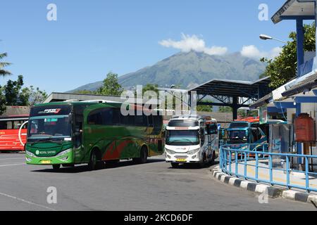 Bus passig Tingkir bus Station, Salatiga, Indonésie sur 22 avril,2021. (Photo par Galih Yoga/NurPhoto) Banque D'Images