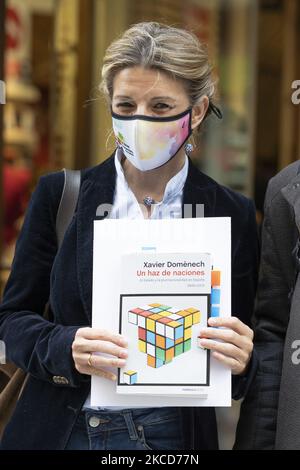 Le troisième vice-président et ministre du travail et de l'économie sociale, Yolanda Diaz, lors de la présentation du livre "Un ensemble de nations", à la librairie la Central, le 21 avril 2021, à Madrid (Espagne). (Photo par Oscar Gonzalez/NurPhoto) Banque D'Images