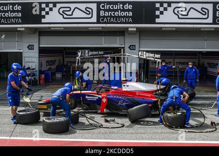 25 Marino Sato du Japon de Trident, action pendant le troisième jour de la FIA Formule 2 essais au circuit de Barcelone - Catalunya sur 25 avril 2021 à Montmelo, Espagne. (Photo par Xavier Bonilla/NurPhoto) Banque D'Images