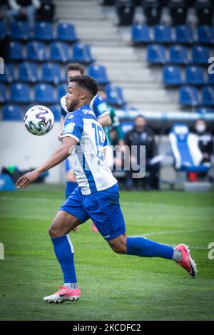 Leon Bell Bell Bell de Magdeburg contrôle le ballon pendant le 3. Match Liga entre 1. FC Magdebourg et VfB Luebeck au MDCC-Arena sur 25 avril 2021 à Magdebourg, Allemagne. (Photo de Peter Niedung/NurPhoto) Banque D'Images