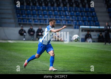 Leon Bell Bell Bell de Magdeburg contrôle le ballon pendant le 3. Match Liga entre 1. FC Magdebourg et VfB Luebeck au MDCC-Arena sur 25 avril 2021 à Magdebourg, Allemagne. (Photo de Peter Niedung/NurPhoto) Banque D'Images