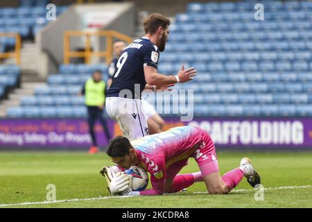 Max Oleary, de Bristol City, se met à la balle lors du match de championnat Sky Bet entre Millwall et Bristol City à la Den, Londres, le samedi 1st mai 2021. (Photo par Ivan Yordonov/MI News/NurPhoto) Banque D'Images