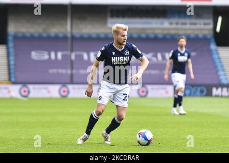 Billy Mitchell de Millwall en action pendant le match de championnat Sky Bet entre Millwall et Bristol City à la Den, Londres, le samedi 1st mai 2021. (Photo par Ivan Yordonov/MI News/NurPhoto) Banque D'Images