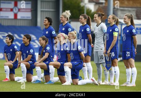 Tir en équipe avant le coup de pied sur la rangée arrière :- dames de Chelsea Jessica carter, dames de Chelsea Millie Bright, dames de Chelsea Melanie Leupolz Chelsea Dames Ann-Katrin Berger, dames de Chelsea Magdalena Eriksson et dames de Chelsea Niamh Charles première rangée :- de gauche à droite dames de Chelsea Ji so Yun, dames de Chelsea Sam Kerr, dames de Chelsea Fran Kirby, Chelsea Dames Pernille Harder et Chelsea Dames Sophie Gingle pendant la demi-finale de la Ligue des champions des femmes coupe 2nd entre Chelsea Women et FC Bayern Mnchen Dames à Kingsmeadow, Kingston upon Thames le 02nd mai 2021 (photo par action Foto Sport/NurPhoto) Banque D'Images