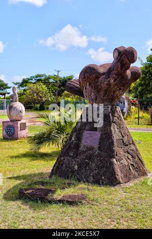 Sculptures représentant le culte de Birdman dans la petite ville de Hanga Roa dans l'île de Pâques, au Chili. (Photo de Creative Touch Imaging Ltd./NurPhoto) Banque D'Images