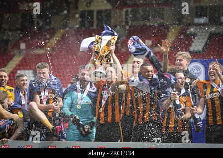 Lors du match Sky Bet League 1 entre Charlton Athletic et Hull City à The Valley, Londres, Royaume-Uni, le 9th mai 2021. (Photo de Tom West/MI News/NurPhoto) Banque D'Images