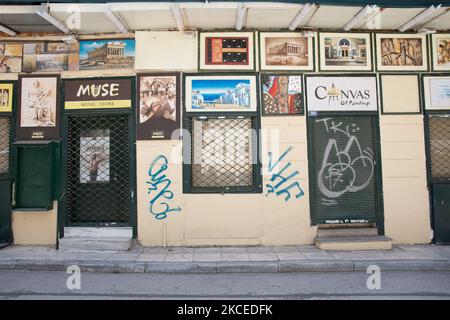 Un magasin fermé au centre d'Athènes, Grèce sur 12 mai 2021. (Photo de Nikolas Kokovovlis/NurPhoto) Banque D'Images