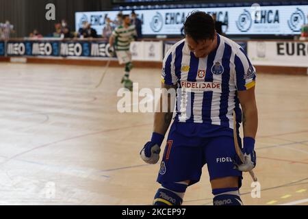 Gonçalo Alves fait le deuxième but et fête lors du match de la finale de hockey Euroliga Rink entre le FC Porto et le Sporting CP, à Pavillhao do Luso, Luso, Portugal, 16, mai, 2021 (photo de João Rico/NurPhoto) Banque D'Images