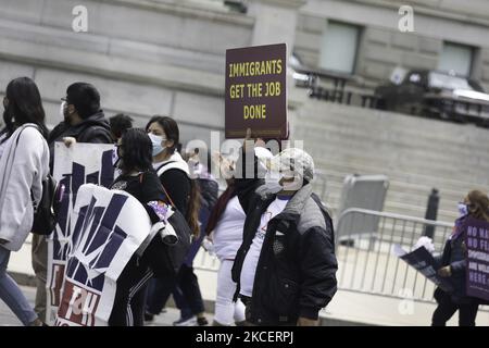 Les militants pro-immigration se rassemblent près du Capitole des États-Unis pour appeler à une réforme de l'immigration à Washington, D.C., 12 mai 2021. (Photo par Aurora Samperio/NurPhoto) Banque D'Images