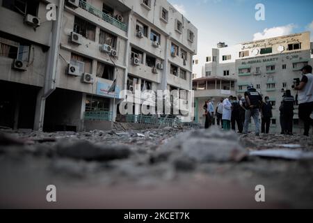 Un bâtiment détruit du Ministère de la santé vu après une attaque aérienne israélienne dans la ville de Gaza, le 17 mai 2021.(photo de Mamen Faiz/NurPhoto) Banque D'Images