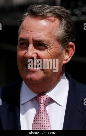 Liam Fox, député du Parti conservateur de North Somerset, se promène devant les chambres du Parlement à Londres, en Angleterre, sur 18 mai 2021. Fox a été secrétaire d'État au Commerce international de juillet 2016 à juillet 2019. (Photo de David Cliff/NurPhoto) Banque D'Images