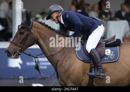 Le pilote français Olivier Robert, avec Vivaldi des Menaux, remporte l'édition 110th du Concours International de saut de foire (CSI) Madrid 5 *, qui fait partie du circuit équestre des champions mondiaux de Longines, aujourd'hui au Club de Campo Villa de Madrid, à Madrid, en Espagne, sur 22 mai 2021. (Photo par Oscar Gonzalez/NurPhoto) Banque D'Images