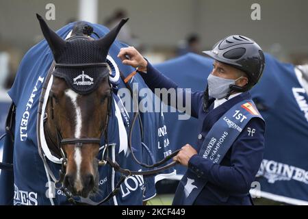 Le pilote français Olivier Robert, avec Vivaldi des Menaux, remporte l'édition 110th du Concours International de saut de foire (CSI) Madrid 5 *, qui fait partie du circuit équestre des champions mondiaux de Longines, aujourd'hui au Club de Campo Villa de Madrid, à Madrid, en Espagne, sur 22 mai 2021. (Photo par Oscar Gonzalez/NurPhoto) Banque D'Images