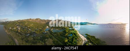 Vue panoramique sur les mangroves de Ha Pak Nai. En arrière-plan, on peut voir que des étangs de pêche ont été créés, empirant sur le milieu naturel fragile. Sur 24 mai 2021 à Hong Kong, Chine. (Photo de Marc Fernandes/NurPhoto) Banque D'Images