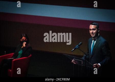 Le maire de Rome Virginia Raggi avec le ministre des Affaires étrangères Luigi Di Maio lors de la réunion de la ville intelligente ROM 2030 sur 25 mai 2021 à Rome, Italie. (Photo par Andrea Ronchini/NurPhoto) Banque D'Images