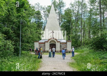 Pyramid est vu à Rapa, en Pologne, le 3 juin 2021 la Pyramid de Rapa a été construite par Friedrich Heinrich Fahrenheit (également orthographié « Hxheid »), un officiel important et noble pour la Prusse orientale impériale qui était également un collectionneur d'art avide et un voyageur du monde. Balayé par la fascination contemporaine pour l'Égypte ancienne, il est devenu obsédé par la momification et les croyances pharaoniques de l'après-vie. (Photo de Michal Fludra/NurPhoto) Banque D'Images