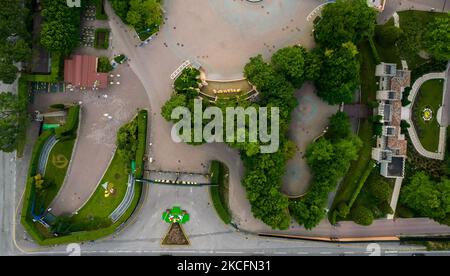 Vue sur le parc d'attractions Gardaland, à Castelnuovo del Garda, sur 5 juin 2021. Gardaland rouvrira sur 7 juin, car la région de Vénétie sera classée dans la zone blanche à faible risque, avec un assouplissement des restrictions du coronavirus. (Photo de Manuel Romano/NurPhoto) Banque D'Images