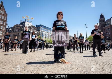 Les manifestants à DamSquare Amsterdam pour la Journée nationale des droits des animaux, à Amsterdam, aux pays-Bas, sur 6 juin 2021 (photo d'Oscar Brak/NurPhoto) Banque D'Images