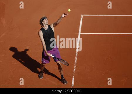 Alexandre Sascha Zverev d'Allemagne au cours du jour 13 de Roland-Garros 2021, Open de France 2021, un tournoi de tennis Grand Chelem sur 11 juin 2021 au stade Roland-Garros à Paris, France. (Photo de Mehdi Taamallah/NurPhoto) Banque D'Images