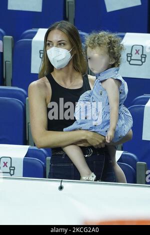 Le modèle Helen Lindes participe au match de la finale de la première jambe de la Ligue ACB entre le Real Madrid et le FC Barcelone au Centre Wizink sur 13 juin 2021, à Madrid, en Espagne. (Photo par Oscar Gonzalez/NurPhoto) Banque D'Images