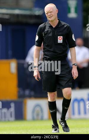 Arbitre, David Richardson lors du match de la Vanarama National League entre Stockport County et Hartlepool se sont Unis au stade Edgeley Park, Stockport, le dimanche 13th juin 2021. (Photo de Mark Fletcher/MI News/NurPhoto) Banque D'Images