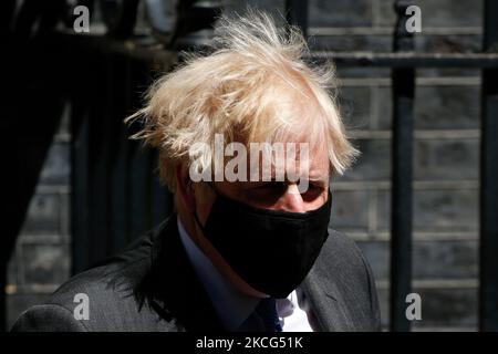 Le Premier ministre britannique Boris Johnson quitte le 10 Downing Street pour sa comparution hebdomadaire des questions du Premier ministre (PMQ) à la Chambre des communes à Londres, en Angleterre, sur 16 juin 2021. (Photo de David Cliff/NurPhoto) Banque D'Images