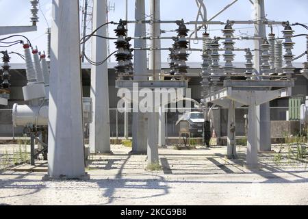 L'ERCOT continue d'avertir les Texans des risques de pannes d'électricité, car les températures dans l'état sont plus élevées que prévu. Photo : une station de transformation électrique Centerpoint Energy à Galveston, Texas, on 19 juin 2021. (Photo de Reginald Mathalone/NurPhoto) Banque D'Images