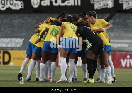 Marta Silva, du Brésil, donne un entretien de pep à ses coéquipiers avant le match amical international des femmes entre le Brésil et le Canada à l'Estadio Cartagonova sur 14 juin 2021 à Cartagena, Espagne (photo par Jose Breton/pics action/NurPhoto) Banque D'Images