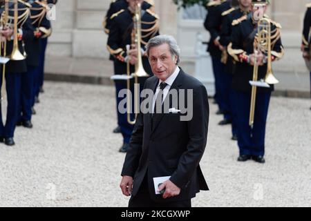 Le maire d'Arles Patrick de Caroris arrive pour dîner d'Etat avec le président italien Sergio Mattarella et sa fille Laura Mattarella, le président français Emmanuel Macron et sa femme Brigitte Macron à l'Elysée à Paris, sur 5 juillet 2021 (photo de Daniel Pier/NurPhoto) Banque D'Images