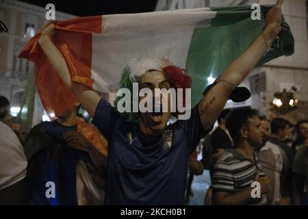 Les Italiens célèbrent la victoire de la demi-finale à Pise, en Italie, sur 6 juillet 2021. L'Italie a remporté la demi-finale contre l'Espagne et va à la finale des Championnats d'Europe de l'UEFA. (Photo par Enrico Mattia Del Punta/NurPhoto) Banque D'Images