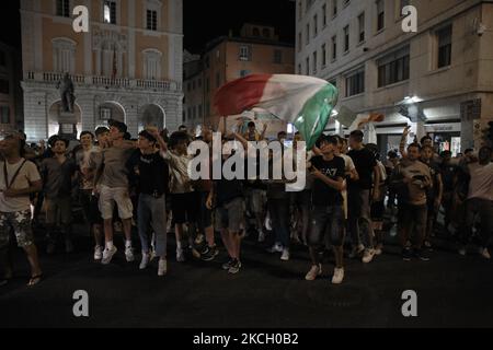 Les Italiens célèbrent la victoire de la demi-finale à Pise, en Italie, sur 6 juillet 2021. L'Italie a remporté la demi-finale contre l'Espagne et va à la finale des Championnats d'Europe de l'UEFA. (Photo par Enrico Mattia Del Punta/NurPhoto) Banque D'Images