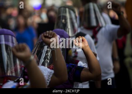 Une délégation de l'EZLN (Ejército Zapatista de Liberación Nacional) appelée 'Escuadrón 421' arrive à Barcelone dans le cadre de sa tournée en Europe, à Barcelone, en Espagne, le mardi 6 juillet 2021. (Photo de Robert Bonet/NurPhoto) Banque D'Images