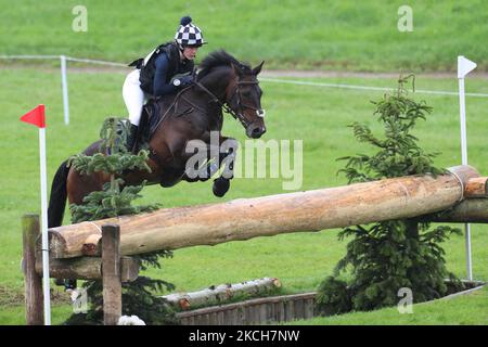 Erin Jennings équitation nuit Fury lors de l'événement PT Section M Cross Country au Barbury Castle International Horse Trials, Marlborough, Wiltshire, Royaume-Uni, le dimanche 11th juillet 2021. (Photo de Jon Bromley/MI News/NurPhoto) Banque D'Images