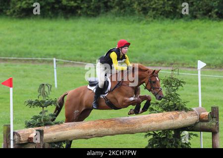 ADA Marson à cheval Tullibards Clover lors de l'événement PT Section M Cross Country au Barbury Castle International Horse Trials, Marlborough, Wiltshire, Royaume-Uni, le dimanche 11th juillet 2021. (Photo de Jon Bromley/MI News/NurPhoto) Banque D'Images