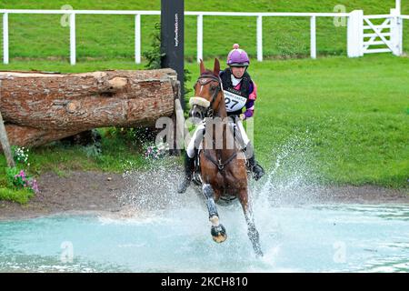 Ginny Howe à cheval Undalgo de Windsor pendant l'événement 4* Cross Country au Barbury Castle International Horse Trials, Marlborough, Wiltshire, Royaume-Uni, le dimanche 11th juillet 2021. (Photo de Jon Bromley/MI News/NurPhoto) Banque D'Images