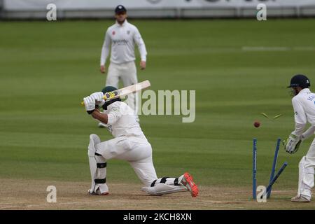 Ben Hutton, de la région de Notinghamshire, est animé par Scott Borthwick de Durham lors du match de championnat du comté de LV= entre le Durham County Cricket Club et le Notinghamshire à Emirates Riverside, Chester le Street le mercredi 14th juillet 2021. (Photo de Mark Fletcher/MI News/NurPhoto) Banque D'Images