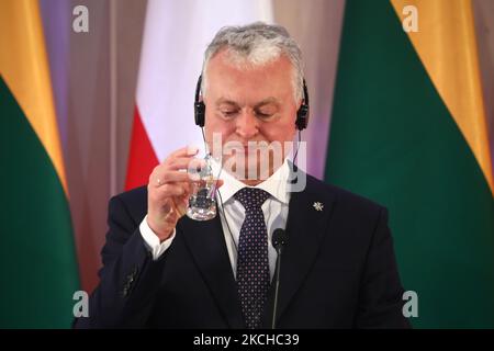 Le président lituanien Gitanas Nauseda assiste à une conférence de presse sur 11 juillet 2021 au Centre culturel international de Cracovie, en Pologne. Les présidents se sont réunis pour discuter de l'aide de la Pologne à protéger les frontières de la Lituanie contre l'afflux récent d'immigrants illégaux en provenance du Bélarus. (Photo de Beata Zawrzel/NurPhoto) Banque D'Images