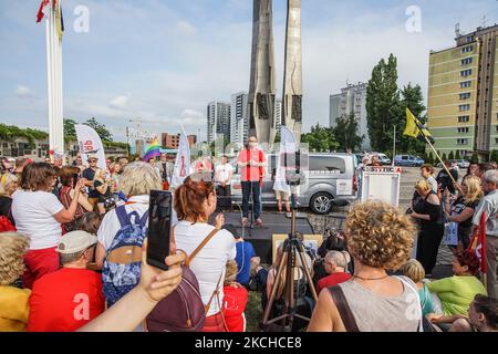 Ancien Médiateur polonais, Commissaire aux droits de l'Homme Adam Bodnar retiré de l'offie par le politisé et entièrement soumis à l'actuel gouvernement la Cour constitutionnelle est vu à Gdansk, Pologne le 17 juillet 2021 Tour de la Constitution est un événement de promotion de la constitution polonaise et appelant à la restauration de l'état de droit dans un Parlement dirigé par le gouvernement autoritaire de droit et de justice (PiS) (photo de Michal Fludra/NurPhoto) Banque D'Images