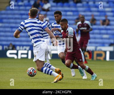 Manuel Lanzini de West Ham United pendant friendly entre Reading et West Ham United au Select car Leasing Stadium , Reading, Royaume-Uni, le 21st juillet 2021 (photo par action Foto Sport/NurPhoto) Banque D'Images