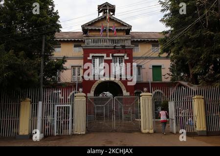 (PHOTO DU DOSSIER) porte principale de la prison centrale d'Insein à Yangon, au Myanmar, sur 29 décembre 2017. Selon les médias locaux, les prisonniers ont protesté contre la junte à l'intérieur de la prison centrale d'Insein à Yangon le matin de 23 juillet 2021. (Photo de Myat Thu Kyaw/NurPhoto) Banque D'Images