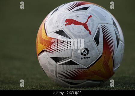 Accélérez le nouveau ballon Puma pour la saison 21/22 lors du match d'avant-saison entre l'Olympique Lyonnais et le Villarreal CF à l'arène Pinatar, sur 21 juillet 2021, à Murcie, en Espagne. (Photo de Jose Breton/Pics action/NurPhoto) Banque D'Images