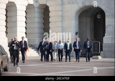 Le chef de la République, Kevin McCarthy, le whip républicain, Steve Scalise, le député Jim Jordan, la présidente de la Conférence républicaine, Elise Stefanik et d'autres, tiennent une conférence de presse devant le Capitole des États-Unis 27 juillet 2021 à Washington, DC. Le chef McCarthy a tenu une conférence de presse pour discuter du Comité 6 janvier. (Photo de Zach D Roberts/NurPhoto) Banque D'Images