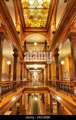Intérieur de l'aile est de l'édifice de l'Assemblée législative de l'Ontario à Toronto (Ontario), Canada, on 06 juin 2011. L'aile est abrite la suite des vice-juristes du lieutenant-gouverneur de l'Ontario, l'Assemblée législative de l'Ontario et les bureaux des députés provinciaux. (Photo de Creative Touch Imaging Ltd./NurPhoto) Banque D'Images