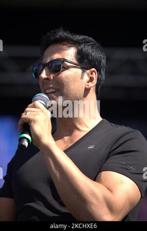 La superstar Bollywood Akshay Kumar à la première fête du film indo-canadien Bollywood (Speedy Singhs) lors du Festival international du film de Toronto (TIFF) 2011 organisé par la ville de Brampton, Ontario, Canada, on 11 septembre 2011. La première a été l'occasion de la participation de plusieurs stars de Bollywood et de musiciens punjabi qui ont lancé l'événement avec une touche indienne festive. (Photo de Creative Touch Imaging Ltd./NurPhoto) Banque D'Images