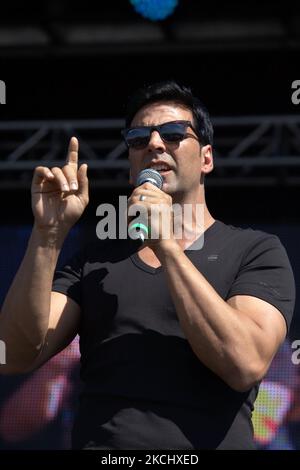 La superstar Bollywood Akshay Kumar à la première fête du film indo-canadien Bollywood (Speedy Singhs) lors du Festival international du film de Toronto (TIFF) 2011 organisé par la ville de Brampton, Ontario, Canada, on 11 septembre 2011. La première a été l'occasion de la participation de plusieurs stars de Bollywood et de musiciens punjabi qui ont lancé l'événement avec une touche indienne festive. (Photo de Creative Touch Imaging Ltd./NurPhoto) Banque D'Images