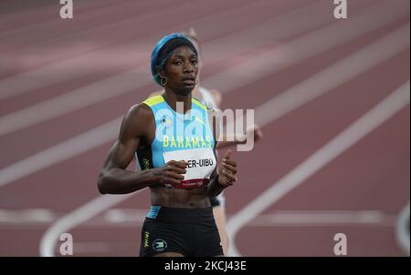 Shaunae Miller-Uibo des Bahamas pendant 200 mètres pour les femmes aux Jeux Olympiques de Tokyo, au stade olympique de Tokyo, Tokyo, Japon sur 2 août 2021. (Photo par Ulrik Pedersen/NurPhoto) Banque D'Images