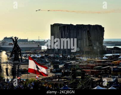 Vue générale du port de Beyrouth sur 4 août 2021, à Beyrouth, Liban. - Les Libanais commémorent les 218 morts et les 7 000 blessés sur 4 août 2020 lorsque 2750 tonnes de nitrate d'ammonium ont explosé dans le port de Beyrouth. (Photo par Fadel Itani/NurPhoto) Banque D'Images