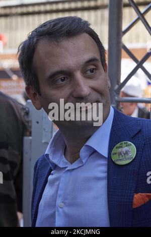 Le dirigeant du parti nationaliste français « les Patriotes » (les Patriotes) Florian Philippot lors d'une manifestation organisée dans le cadre d'une journée nationale de protestation contre la vaccination obligatoire Covid-19 pour certains travailleurs et l'utilisation obligatoire du pass de santé demandé par le gouvernement français à Paris sur 14 août 2021. (Photo par Adnan Farzat/NurPhoto) Banque D'Images