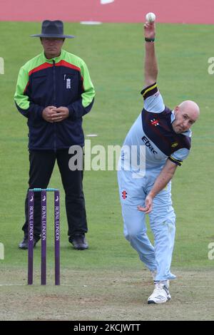 Chris Rushworth, de Durham, en action de bowling lors de la demi-finale de la Royal London One Day Cup entre Durham et Surrey à Emirates Riverside, Chester le mardi 17th août 2021. (Photo de Robert Smith/MI News/NurPhoto) Banque D'Images